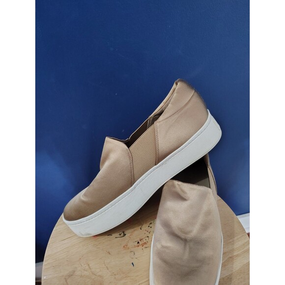 Vince Gold Satin Platform Womens Sneaker Shoes Size 9.5 - Picture 4 of 9